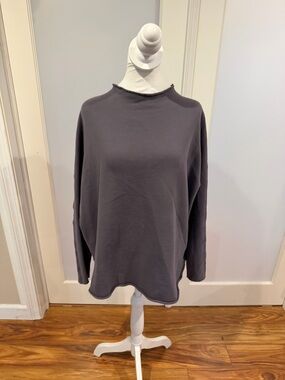 Frank & Eileen Soft Crewneck Pullover in Heather Gray